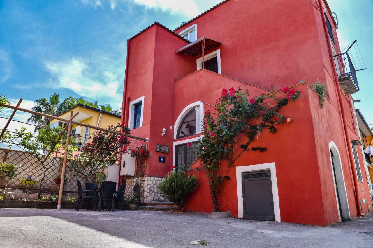 Domus Carolina Villa Pompei Bagian luar foto